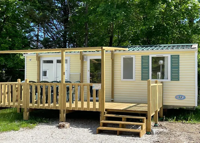 L Eden Road * Castellane