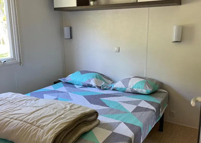 L Eden Road * Castellane