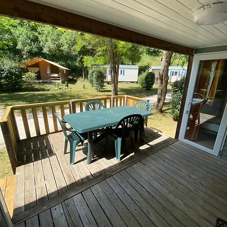 Camping L Eden Road *