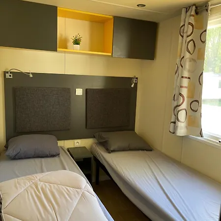 Camping L Eden Road *