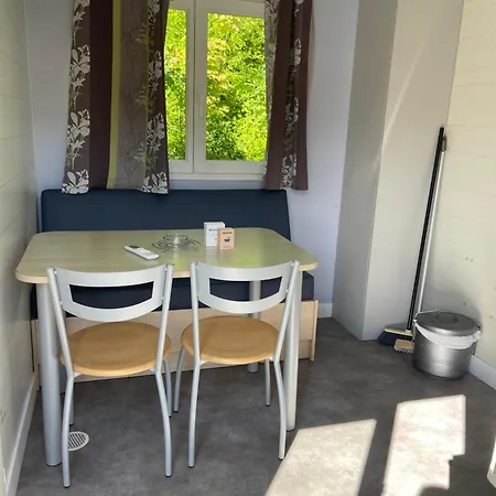 L Eden Road Camping *