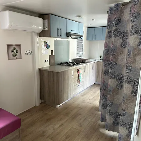 Camping L Eden Road *